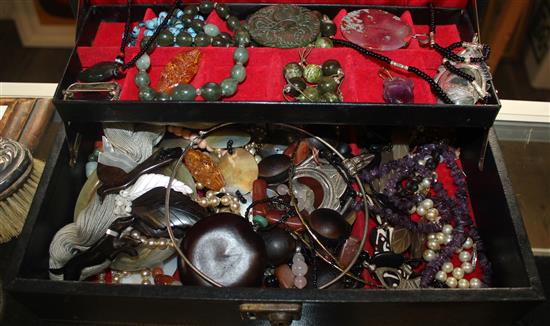 Collection of costume jewellery, inc silver-mounted. hardstone, jadeite, etc